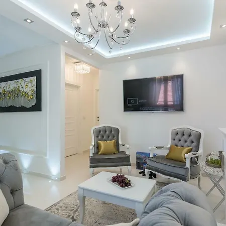 Apartment Francesca Baroque