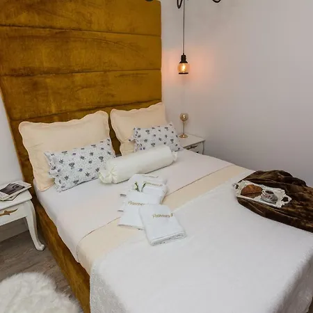 Apartment Francesca Baroque *